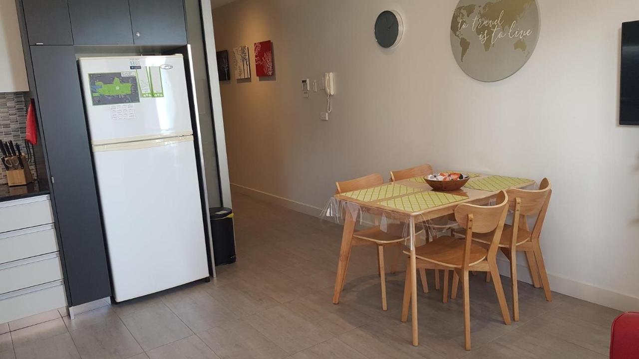 Pleasant City Stay On Collins Melbourne Buitenkant foto